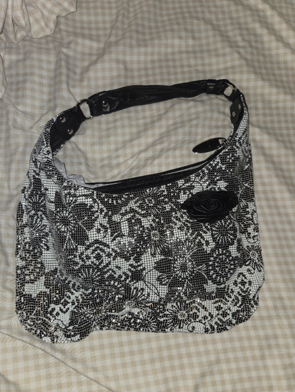 Whiting & Davis black and white floral print hobo bag made of metal mesh VTG Y2K